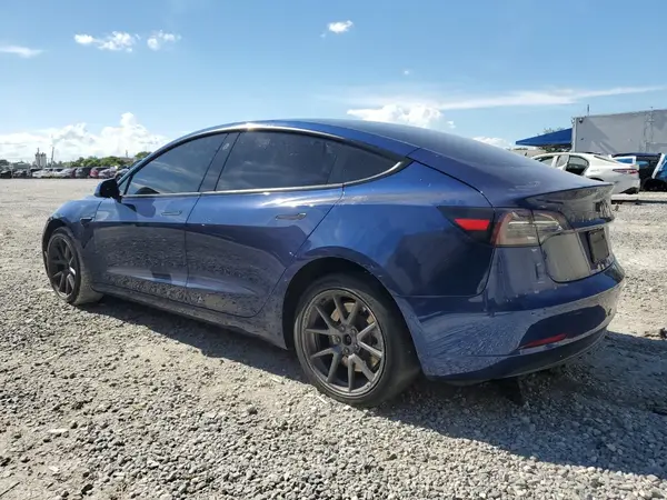 5YJ3E1EA6NF188148 2022 TESLA MODEL 3 - Image 2