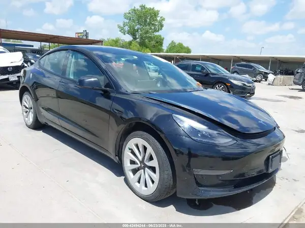 5YJ3E1EA6NF188649 2022 TESLA MODEL 3 - Image 1