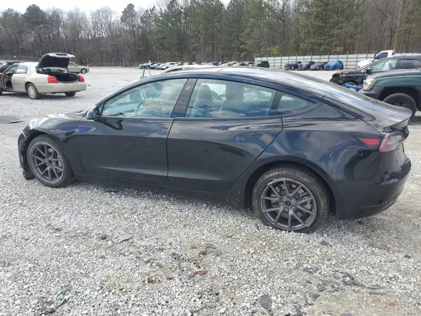 5YJ3E1EA6NF188828 2022 TESLA MODEL 3 - Image 2