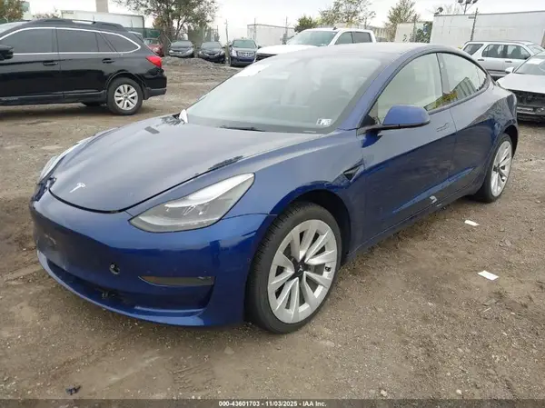 5YJ3E1EA6NF189610 2022 TESLA MODEL 3 - Image 2
