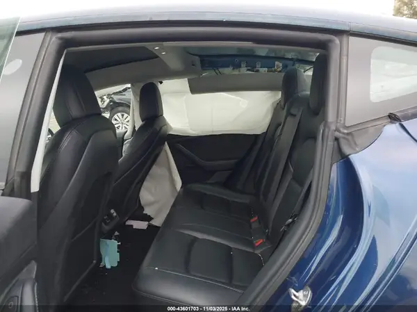 5YJ3E1EA6NF189610 2022 TESLA MODEL 3 - Image 8
