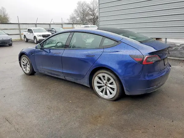 5YJ3E1EA6NF191499 2022 TESLA MODEL 3 - Image 2