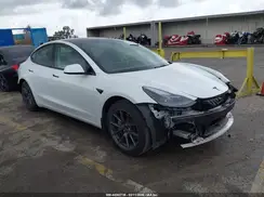 5YJ3E1EA6NF192930 2022 TESLA MODEL 3