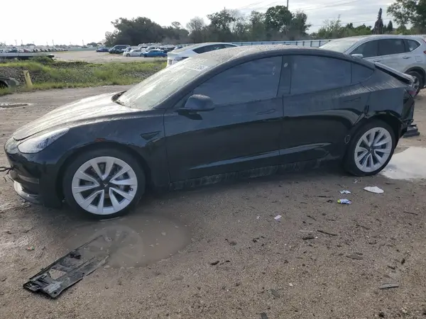 5YJ3E1EA6NF239857 2022 TESLA MODEL 3 - Image 1