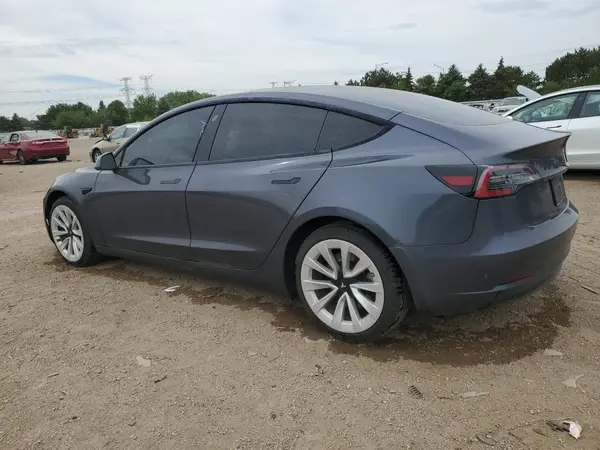 5YJ3E1EA6NF241981 2022 TESLA MODEL 3 - Image 2