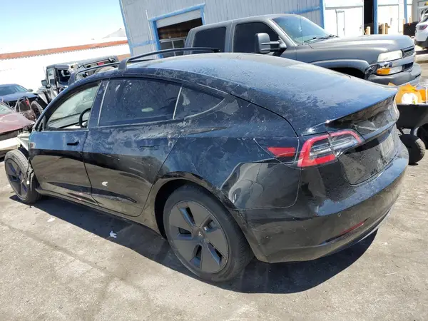 5YJ3E1EA6NF243889 2022 TESLA MODEL 3 - Image 2