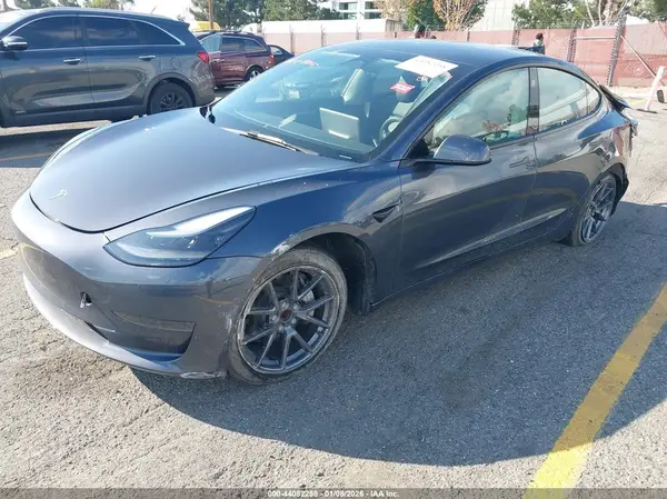 5YJ3E1EA6NF250941 2022 TESLA MODEL 3 - Image 2