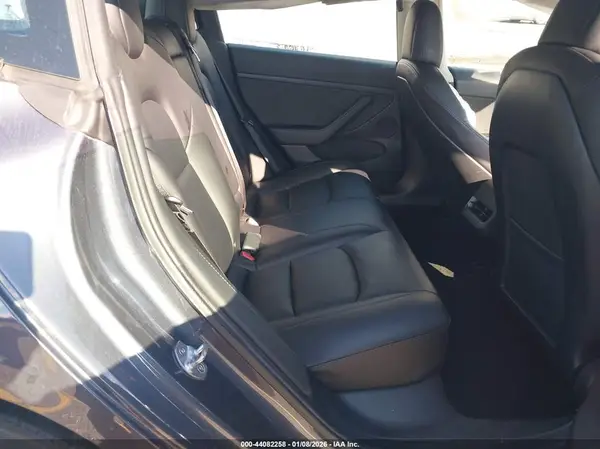 5YJ3E1EA6NF250941 2022 TESLA MODEL 3 - Image 8
