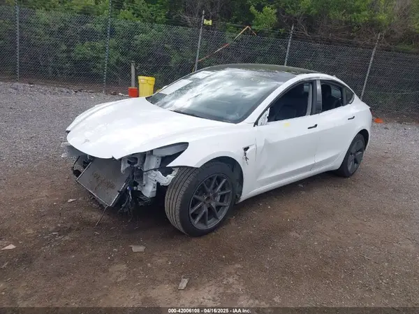 5YJ3E1EA6NF252320 2022 TESLA MODEL 3 - Image 2