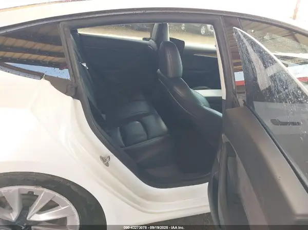 5YJ3E1EA6NF257498 2022 TESLA MODEL 3 - Image 8