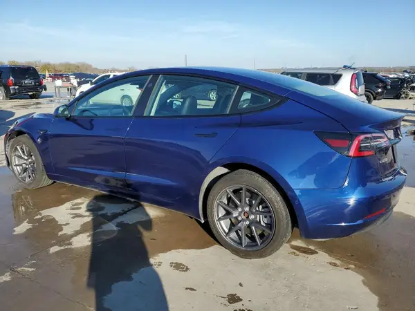 5YJ3E1EA6NF287570 2022 TESLA MODEL 3 - Image 2