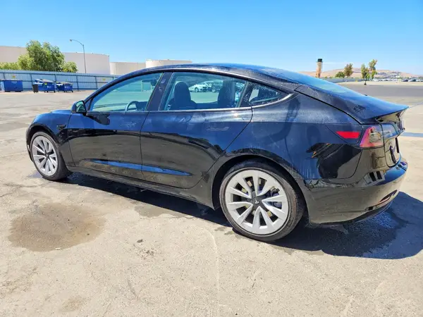 5YJ3E1EA6NF287617 2022 TESLA MODEL 3 - Image 2