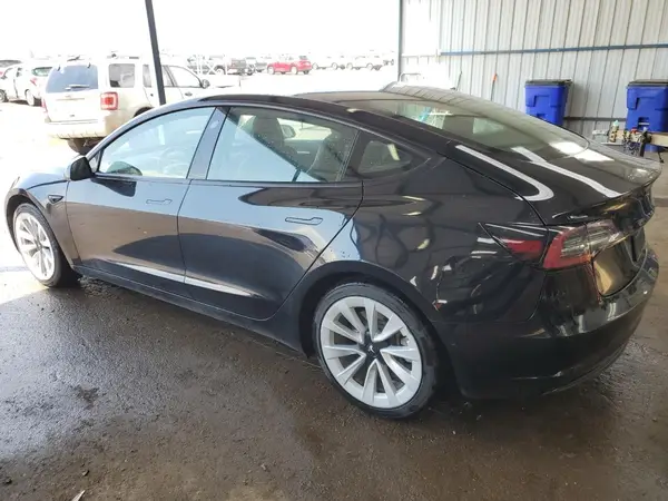 5YJ3E1EA6NF287620 2022 TESLA MODEL 3 - Image 2