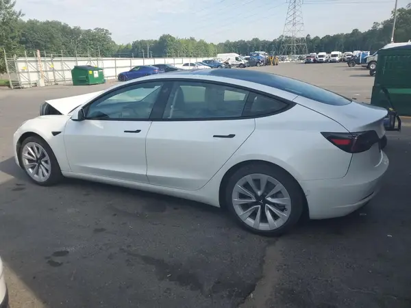 5YJ3E1EA6NF288265 2022 TESLA MODEL 3 - Image 2