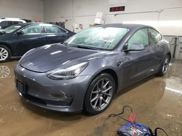 5YJ3E1EA6NF288430 2022 TESLA MODEL 3 - Image 1