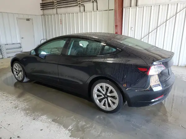 5YJ3E1EA6NF288802 2022 TESLA MODEL 3 - Image 2