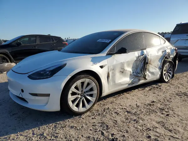 5YJ3E1EA6NF289495 2022 TESLA MODEL 3 - Image 1