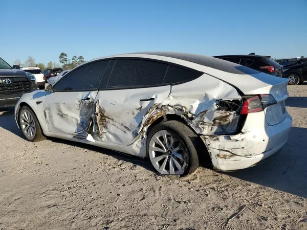 5YJ3E1EA6NF289495 2022 TESLA MODEL 3 - Image 2