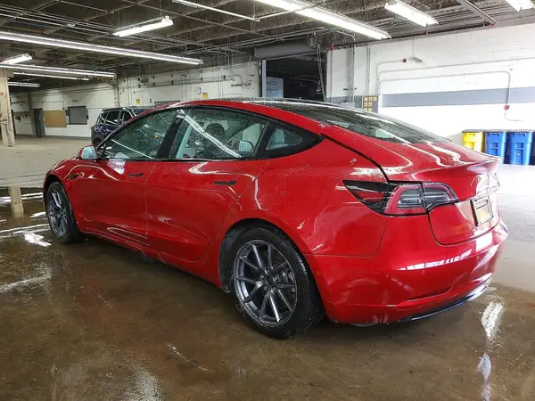 5YJ3E1EA6NF289643 2022 TESLA MODEL 3 - Image 2