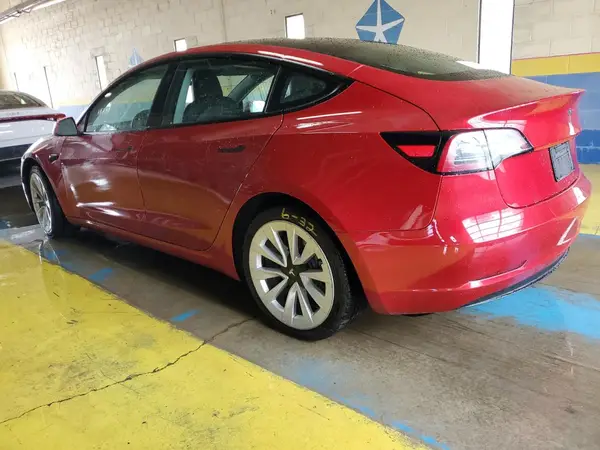 5YJ3E1EA6NF290761 2022 TESLA MODEL 3 - Image 2