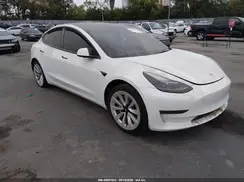 5YJ3E1EA6NF295717 2022 TESLA MODEL 3