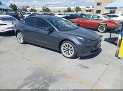 5YJ3E1EA6NF296642 2022 TESLA MODEL 3