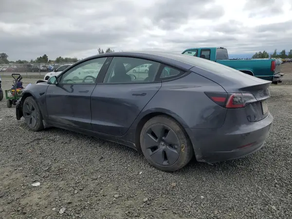 5YJ3E1EA6NF301905 2022 TESLA MODEL 3 - Image 2