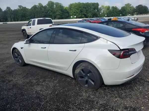 5YJ3E1EA6NF307509 2023 TESLA MODEL 3 - Image 2
