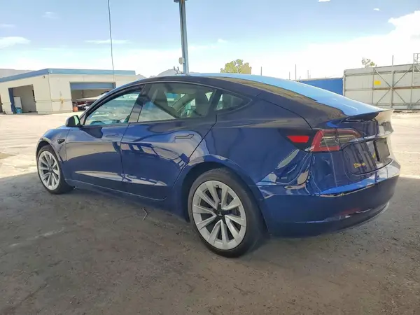 5YJ3E1EA6NF321829 2022 TESLA MODEL 3 - Image 2