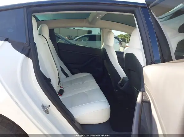 5YJ3E1EA6NF329736 2022 TESLA MODEL 3 - Image 8