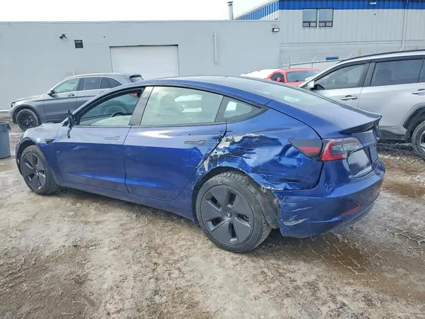 5YJ3E1EA6NF342826 2022 TESLA MODEL 3 - Image 2
