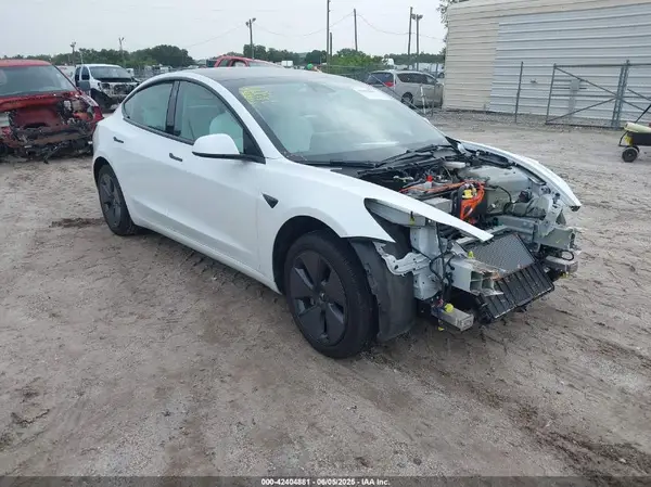 5YJ3E1EA6NF344222 2022 TESLA MODEL 3 - Image 1