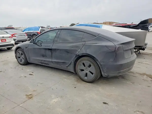 5YJ3E1EA6NF347122 2022 TESLA MODEL 3 - Image 2