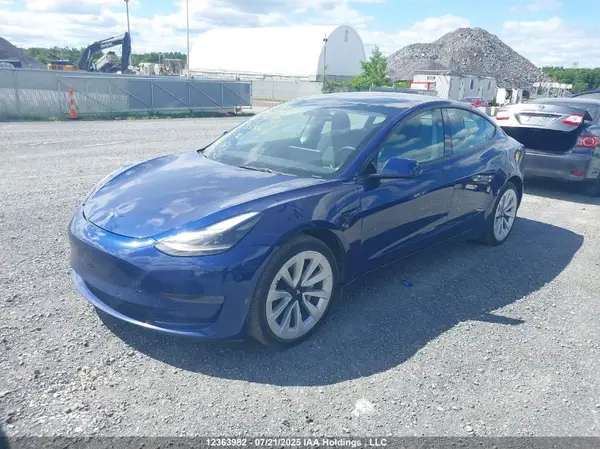 5YJ3E1EA6NF353261 2022 TESLA MODEL 3 - Image 2