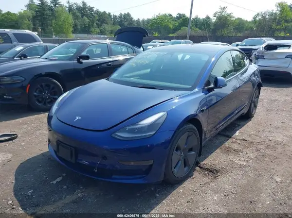 5YJ3E1EA6NF357147 2022 TESLA MODEL 3 - Image 2