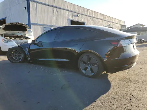 5YJ3E1EA6NF357178 2022 TESLA MODEL 3 - Image 2