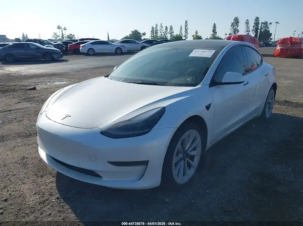 5YJ3E1EA6NF359349 2022 TESLA MODEL 3 - Image 2