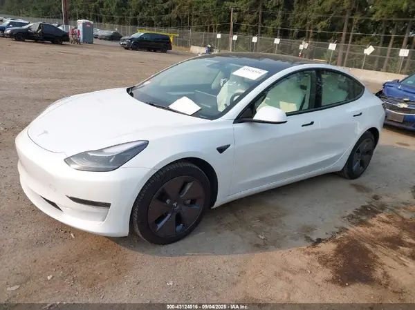 5YJ3E1EA6NF360985 2022 TESLA MODEL 3 - Image 2
