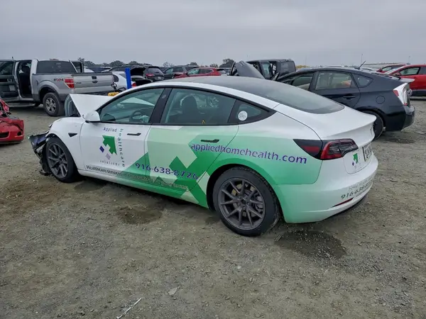 5YJ3E1EA6NF362039 2022 TESLA MODEL 3 - Image 2