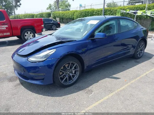 5YJ3E1EA6NF362512 2022 TESLA MODEL 3 - Image 2