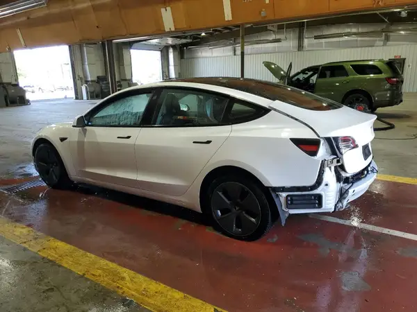 5YJ3E1EA6NF368617 2022 TESLA MODEL 3 - Image 2