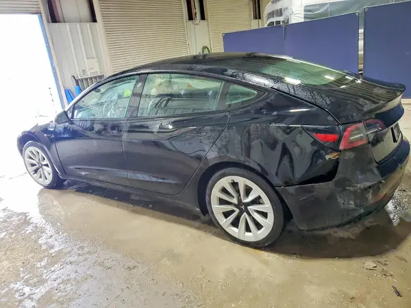 5YJ3E1EA6NF369332 2022 TESLA MODEL 3 - Image 2