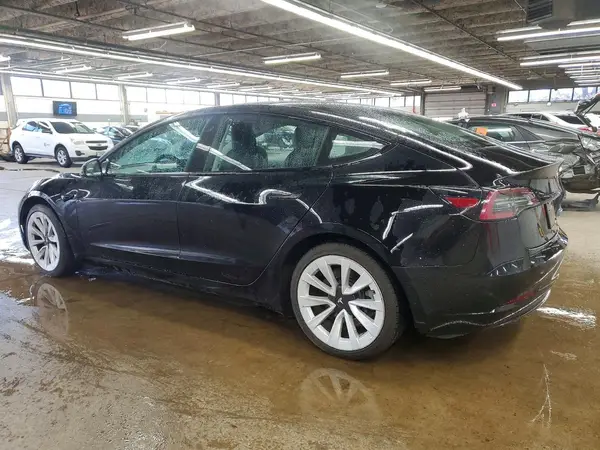 5YJ3E1EA6NF369685 2022 TESLA MODEL 3 - Image 2