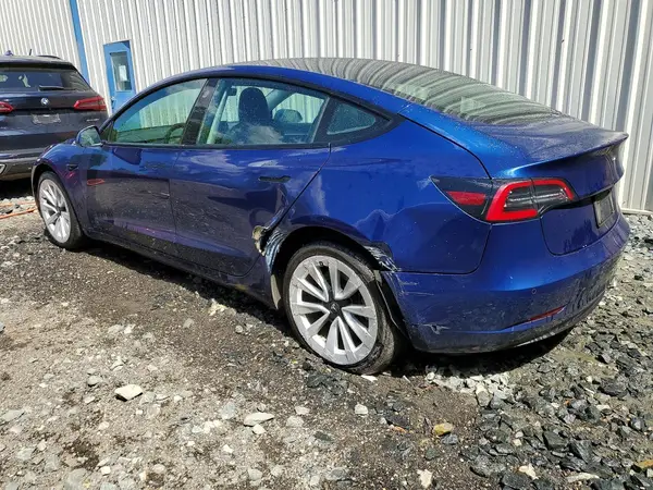 5YJ3E1EA6NF369833 2022 TESLA MODEL 3 - Image 2