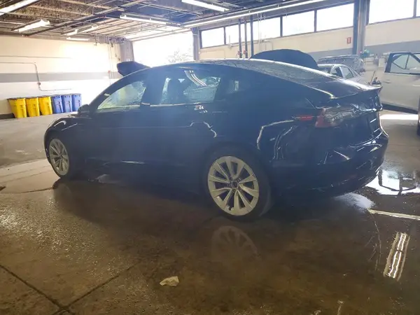 5YJ3E1EA6NF369878 2022 TESLA MODEL 3 - Image 2