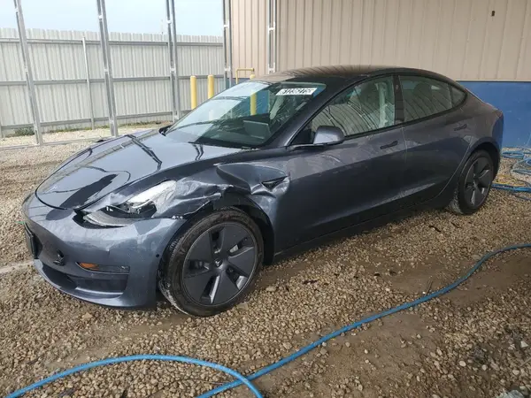 5YJ3E1EA6NF370044 2022 TESLA MODEL 3 - Image 1