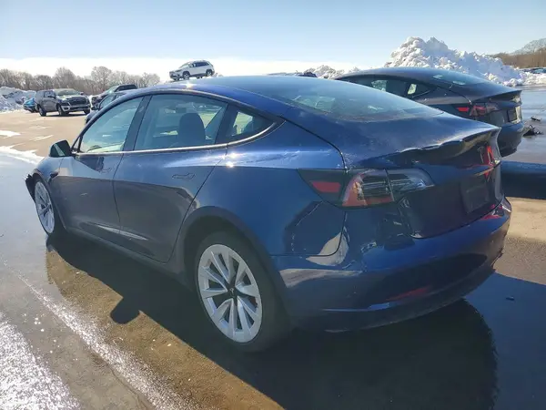 5YJ3E1EA6NF370626 2022 TESLA MODEL 3 - Image 2