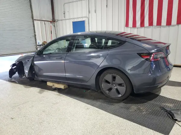 5YJ3E1EA6NF370688 2022 TESLA MODEL 3 - Image 2