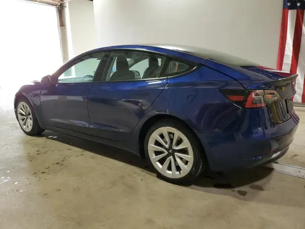 5YJ3E1EA6NF370786 2022 TESLA MODEL 3 - Image 2