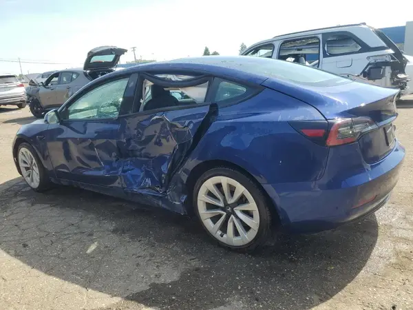 5YJ3E1EA6NF370805 2022 TESLA MODEL 3 - Image 2
